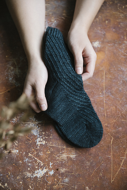52 Weeks of Socks – an intro to the new book from Laine Publishing! –  LoopKnitlounge